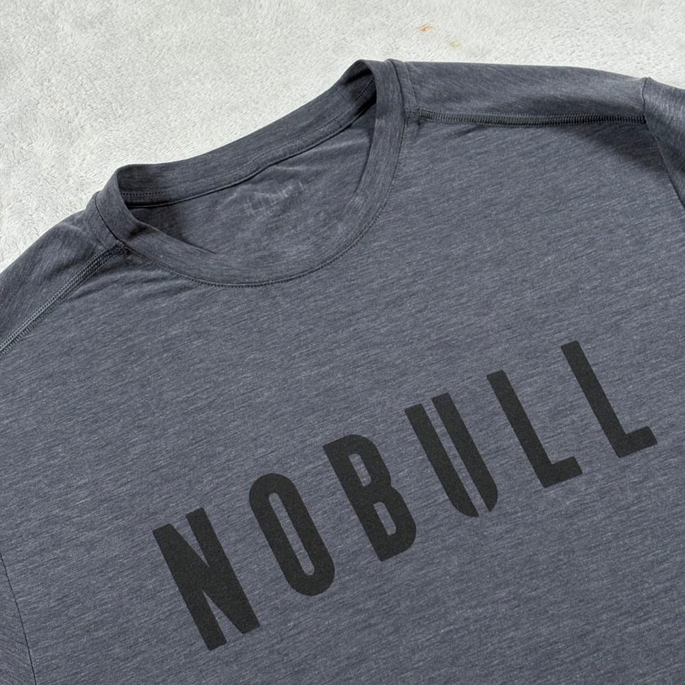 NOBULL Mens Graphic Short Sleeve T Shirt Gym Training Charcoal Heather Grey M